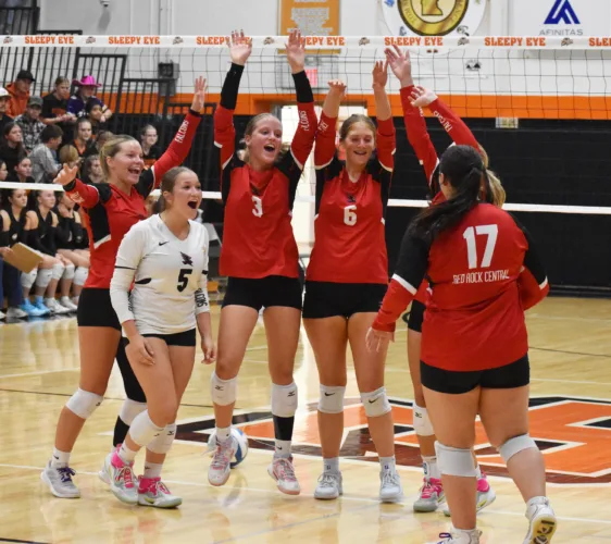 RRC recovers from slow start to down Sleepy Eye in 4